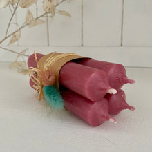 Lade das Bild in den Galerie-Viewer, 4er Set Stabkerzen (altrosa)