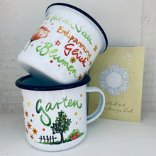 Lade das Bild in den Galerie-Viewer, Emaille Becher „Garten"