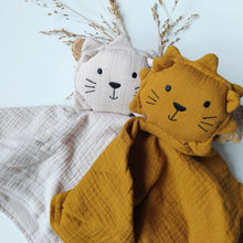 Lade das Bild in den Galerie-Viewer, Schnuffeltuch LÖWE