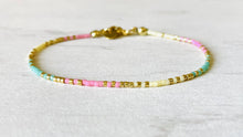 Lade das Bild in den Galerie-Viewer, Perlen-Armband   rosa | mint |gold | weiß

